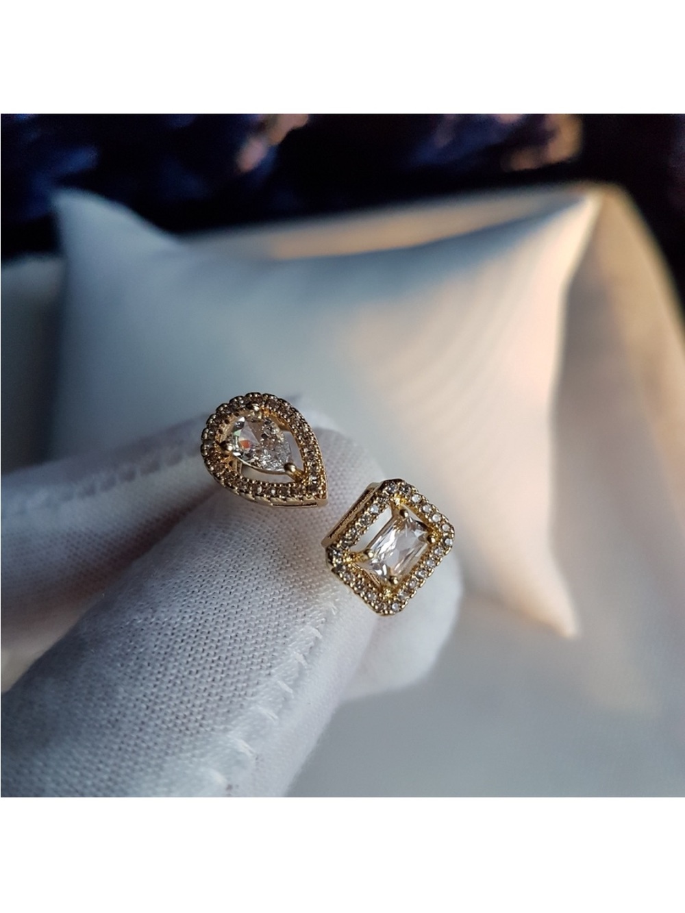 Swarovski Elements Yellow Gold Plated Open Contemporary Ring NEW - Picture 9 of 13